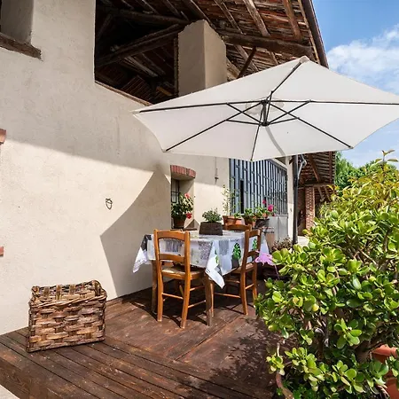 Hébergement de vacances Suma Si Casa Cesare - 2000 Mq Di Giardino A Vostra Disposizione Busca