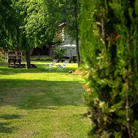 Dom wakacyjny Suma Si Casa Cesare - 2000 Mq Di Giardino A Vostra Disposizione