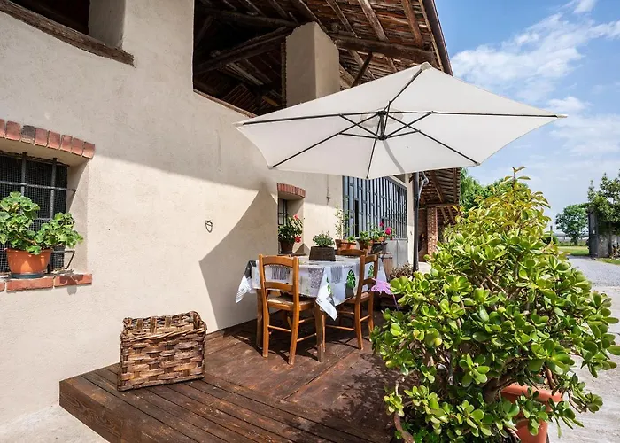 Hébergement de vacances Suma Si Casa Cesare - 2000 Mq Di Giardino A Vostra Disposizione Busca